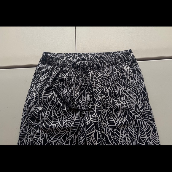 LULULEMON WOMENS Jogger Floral Pants 8 - Picture 3 of 8